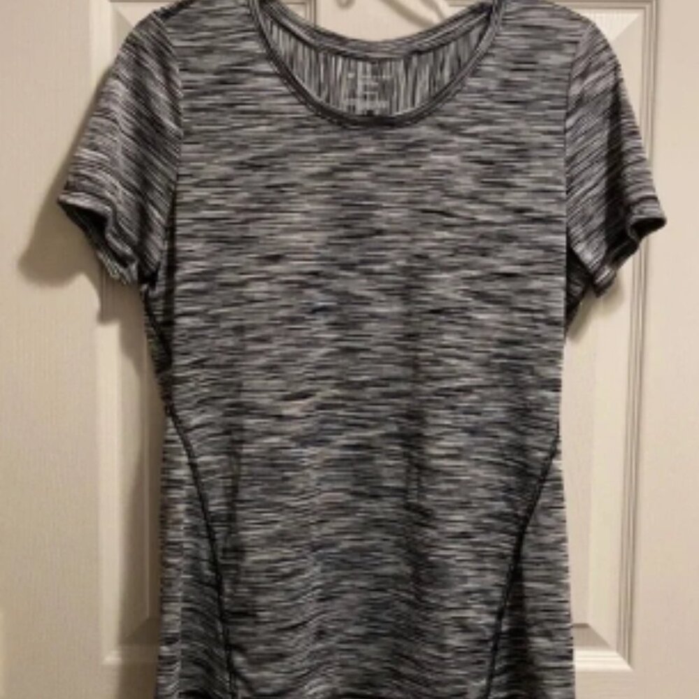 💚 TekGear DryTek Women’s Shirt (size M)